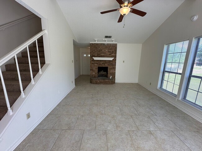 Building Photo - 5885 Creek Side Circle