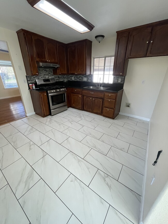 Building Photo - 8302 Bailey Rd