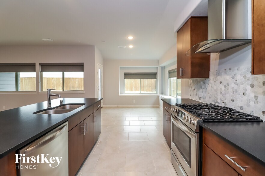 Building Photo - 1089 Nighthawk Trl