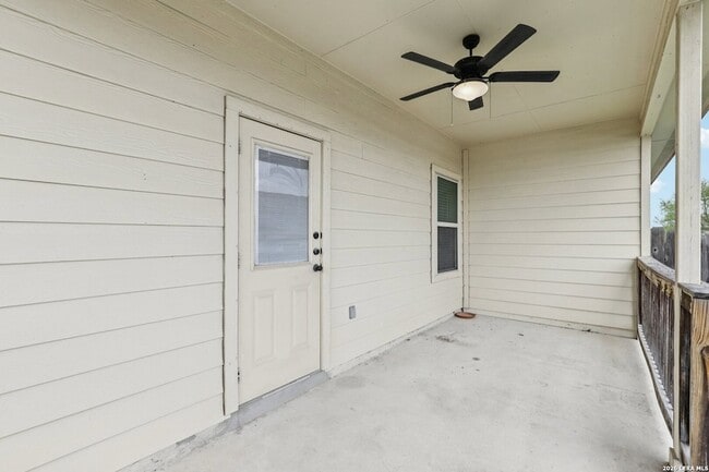 Building Photo - 219 Eugene Pass