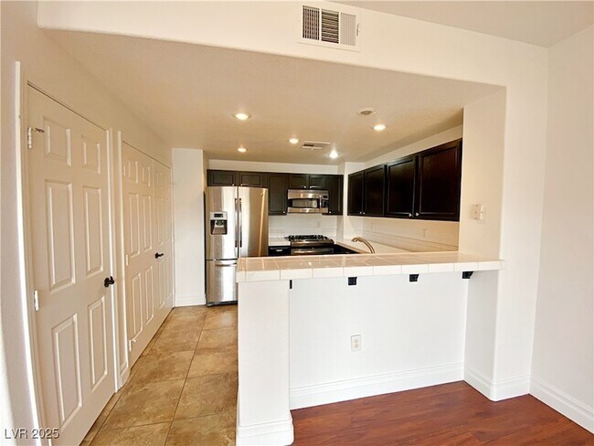 Building Photo - 10701 Pappas Ln