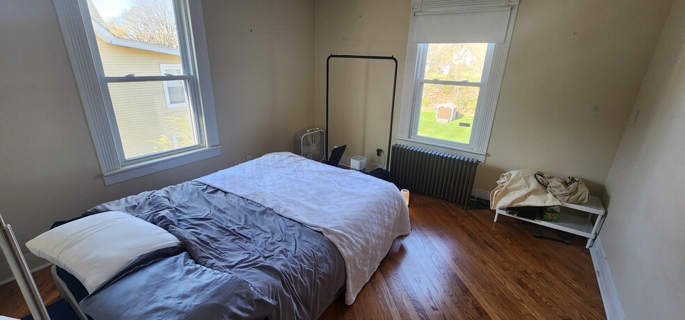 Bedroom - 67 Maple St
