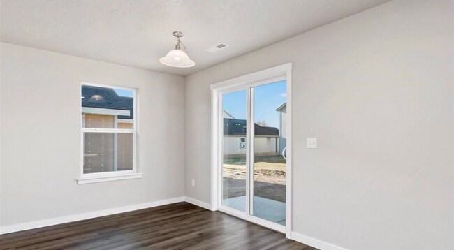 Building Photo - 17948 Ryans Ridge Ave