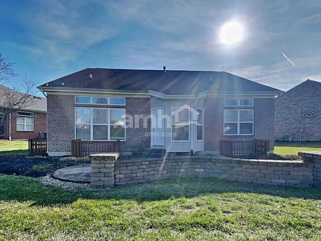 Building Photo - 2816 Fairways Drive