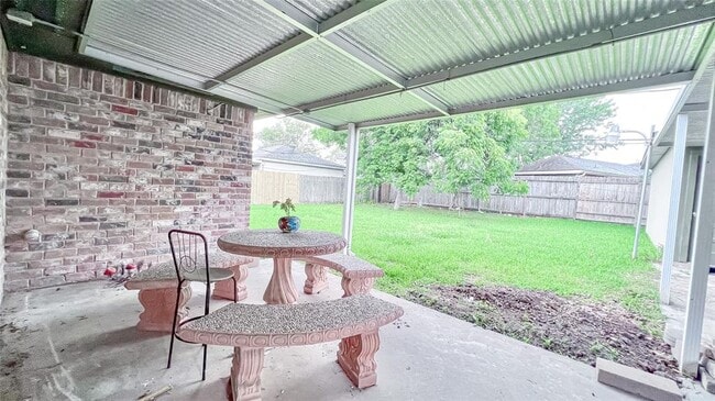Building Photo - 7606 Eichler Dr