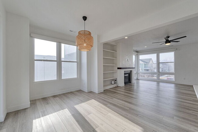 Building Photo - Executive 3 story Townhouse in Downtown Daybreak