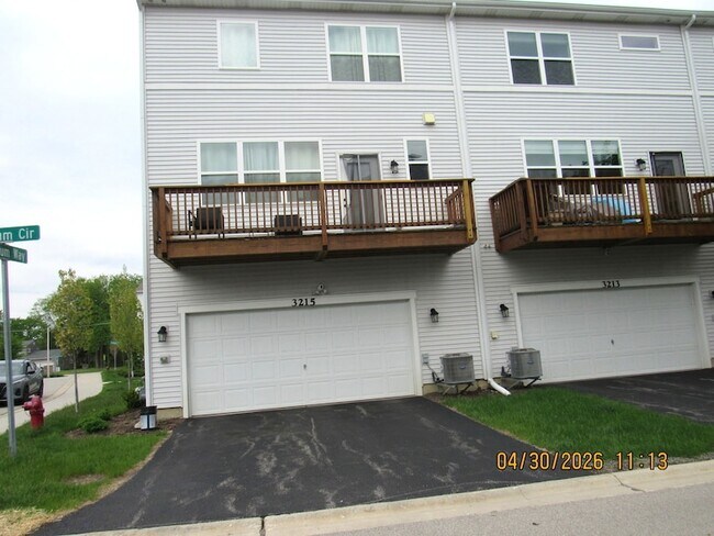 Building Photo - 3215 Trillium Cir