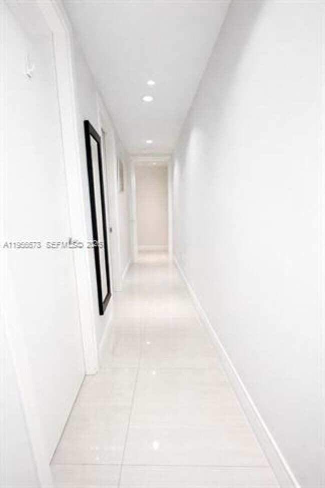 Building Photo - 3300 NE 188th St