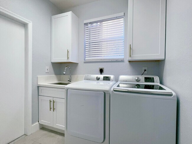Building Photo - 11577 Big Sky Ct