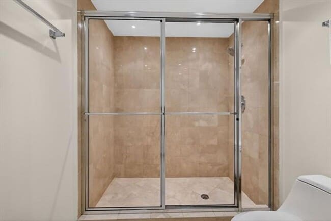 Building Photo - 9595 Collins Ave Ave