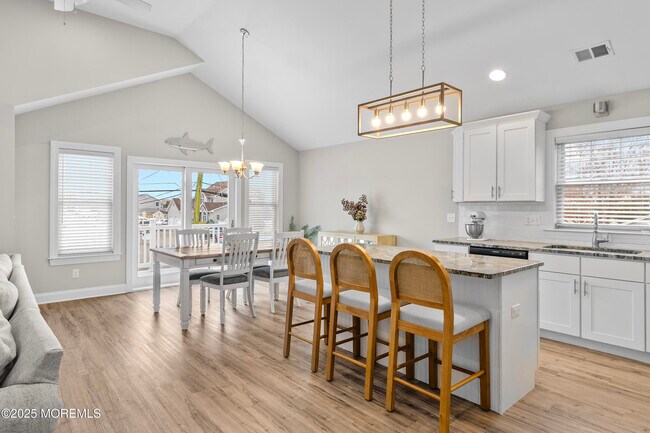 Building Photo - 1260 Pensacola Rd