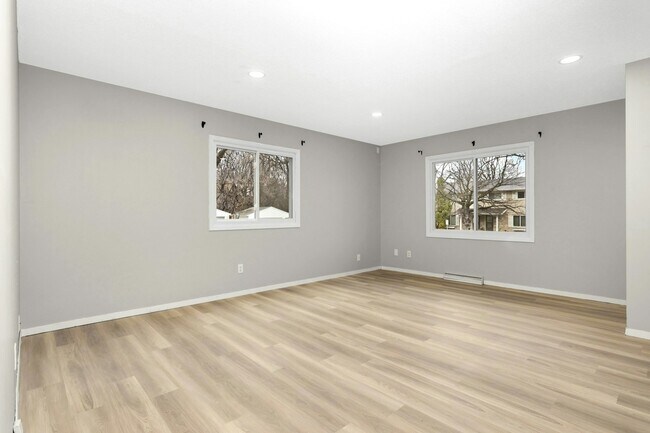 Building Photo - 510 Shadyside Cir