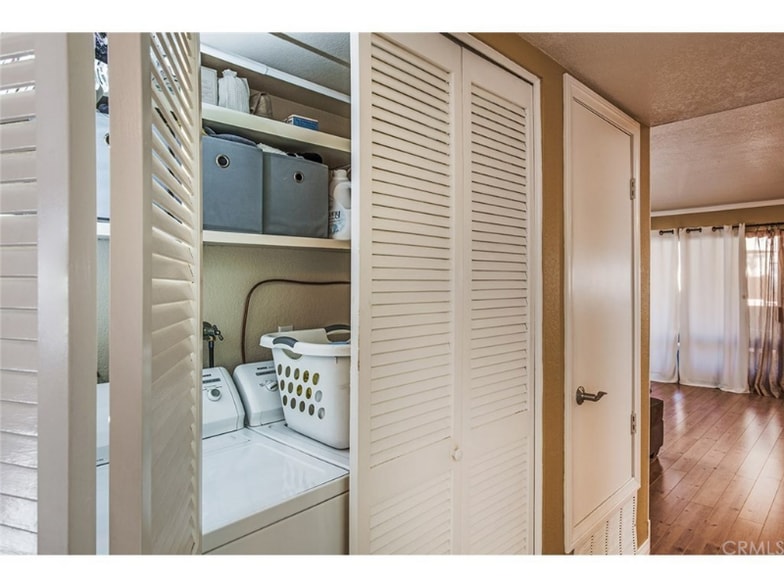 Building Photo - 4151 Hathaway Ave