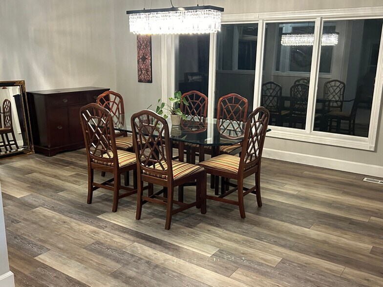 Building Photo - 8 Guindola Way