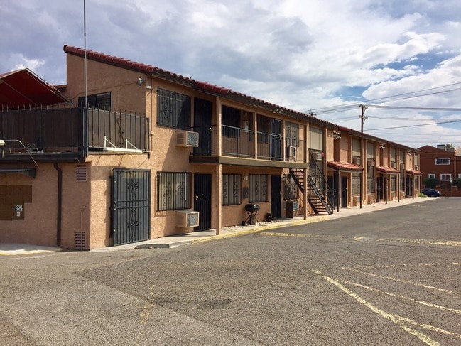 Building Photo - Vega Villita Apartments