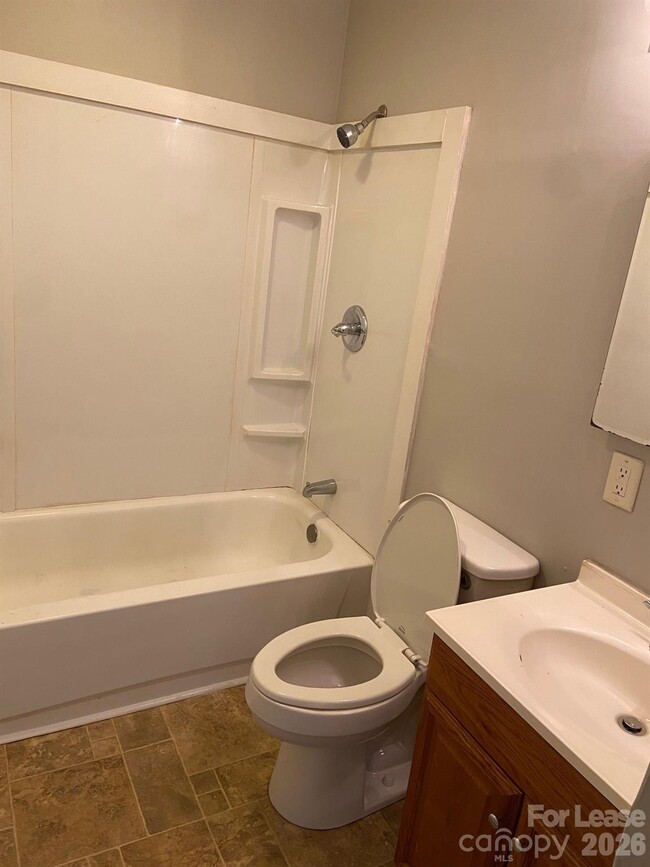 Building Photo - 1020 Rodey Ave