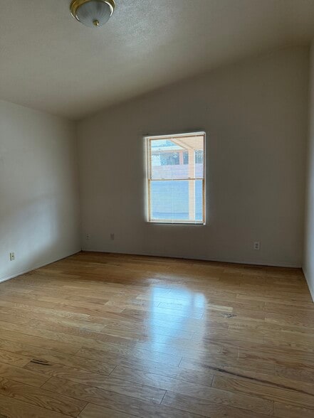 Building Photo - 6716 Butte Volcano Rd NW