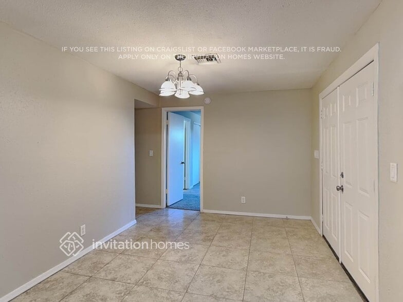 Building Photo - 2713 E Juniper Ave