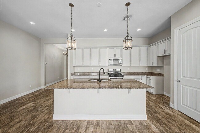 Building Photo - 8833 S 167th Ln
