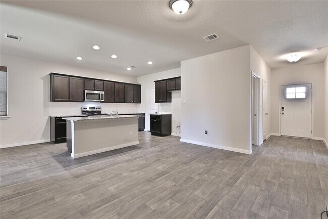 Building Photo - 110 Mooncoin Dr