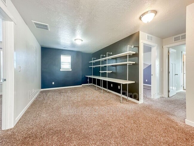 Building Photo - 4661 N Alester Ave