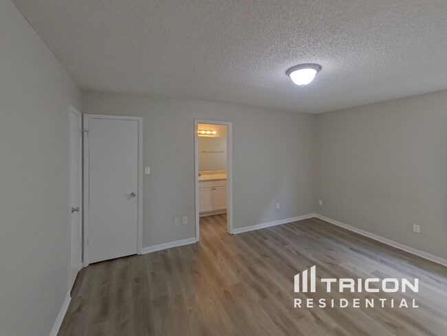 Building Photo - 1507 Crossridge Dr