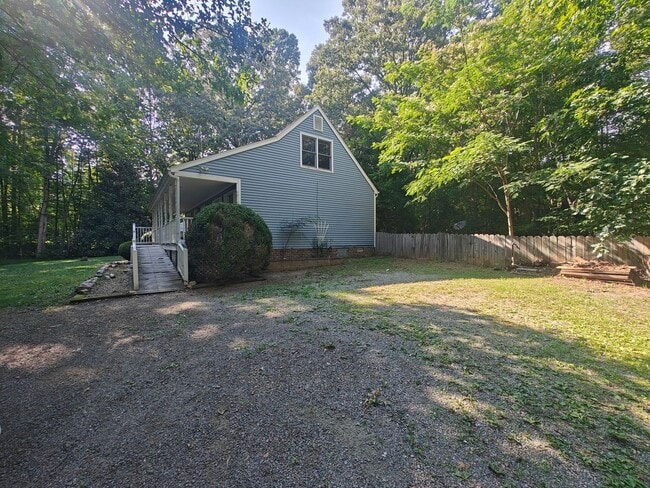 Building Photo - 4 bedroom home on cul-de-sac