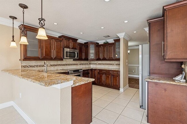 Building Photo - 2755 SW 165th Ave