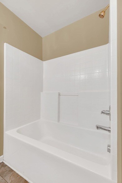 Building Photo - 1382 Rural Hill Rd