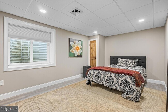 Building Photo - 407 Berlo Ln