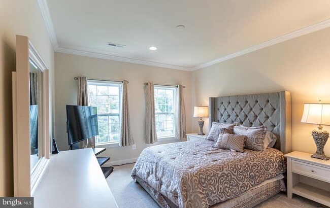 Building Photo - 6626 Ivy Hill Dr