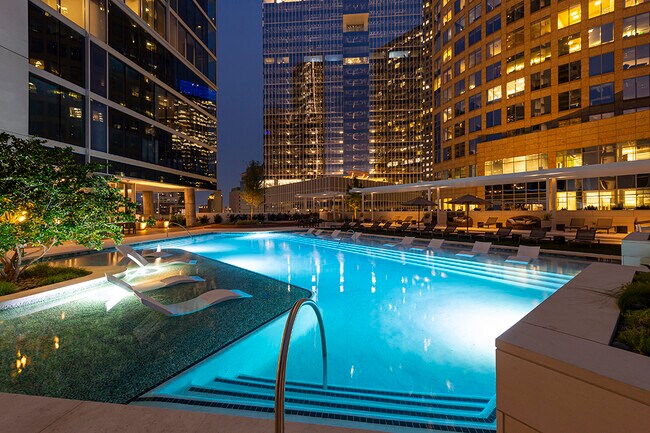 Building Photo - 2-Bedroom Haven: Luxury Living, Modern Con...