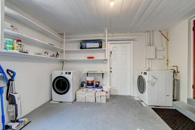 Building Photo - 309 Rilyn Dr