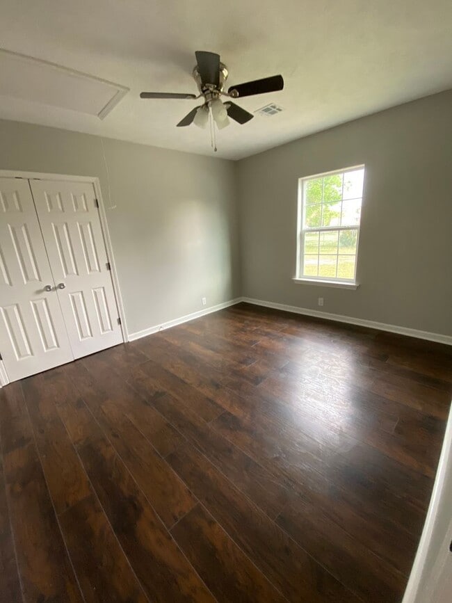 Building Photo - 2915 Enterprise Blvd