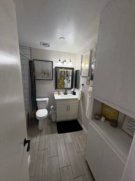 Building Photo - 3516 S La Corta Dr