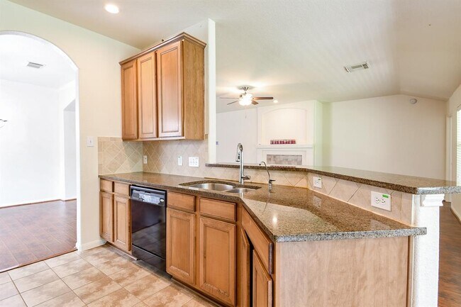 Building Photo - 2318 Appian Way