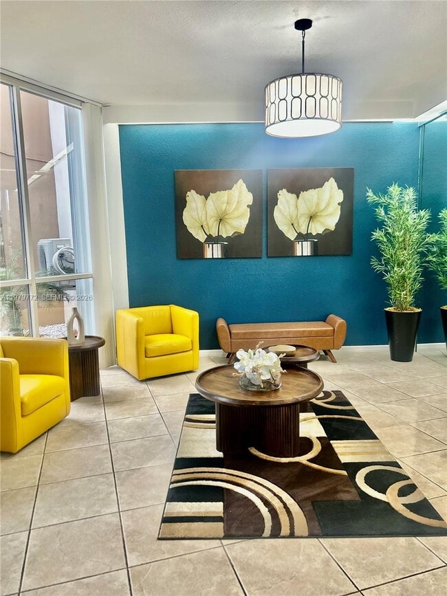 Building Photo - 1200 St Charles Pl