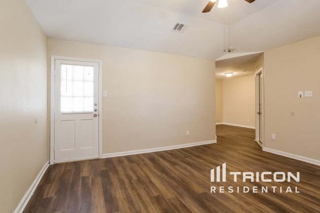 Building Photo - 13138 Crystal Cove Dr