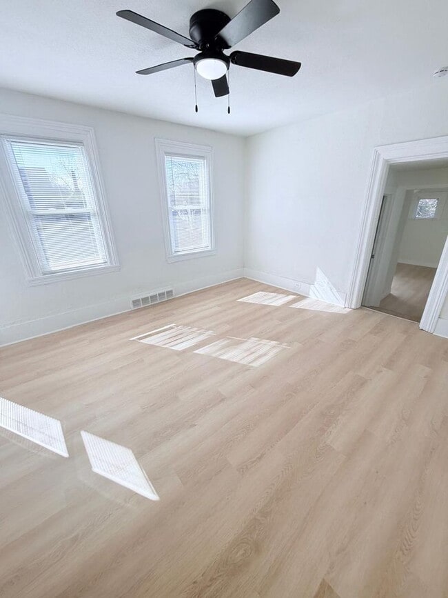 Building Photo - 2604 W 27th St