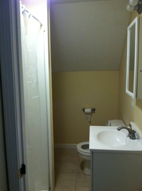 Building Photo - 11 Glade Ave