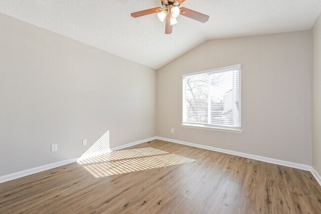 Building Photo - 16282 Bluebell Pl