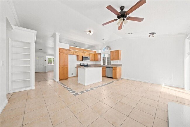 Building Photo - 8408 Silver Run Way