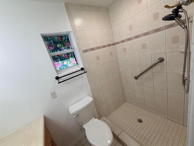 Building Photo - 2510 Sandalwood Dr