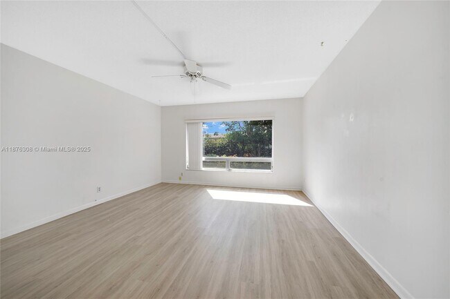 Building Photo - 4291 NW 9th Ave