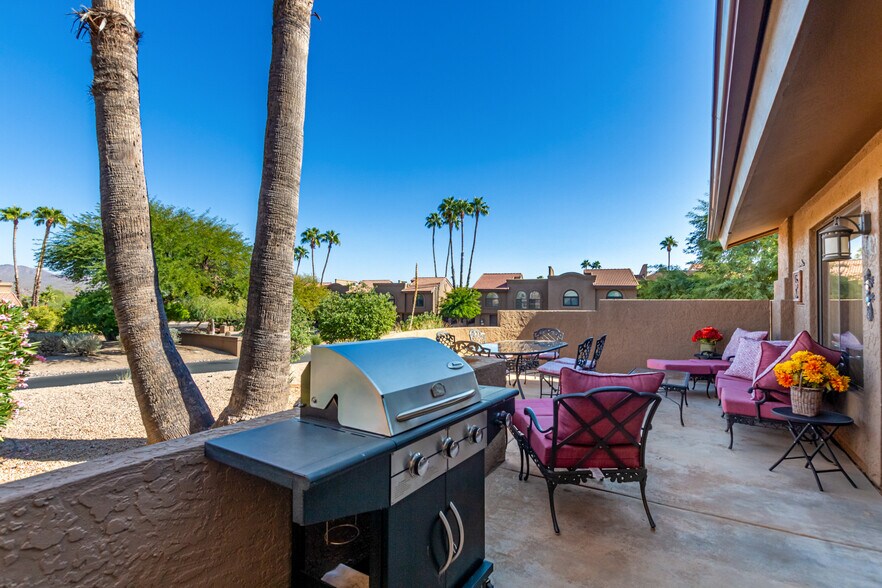 Building Photo - 25609 N Forest Rd