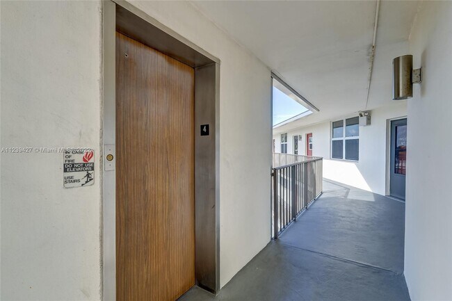 Building Photo - 4501 NE 21st Ave