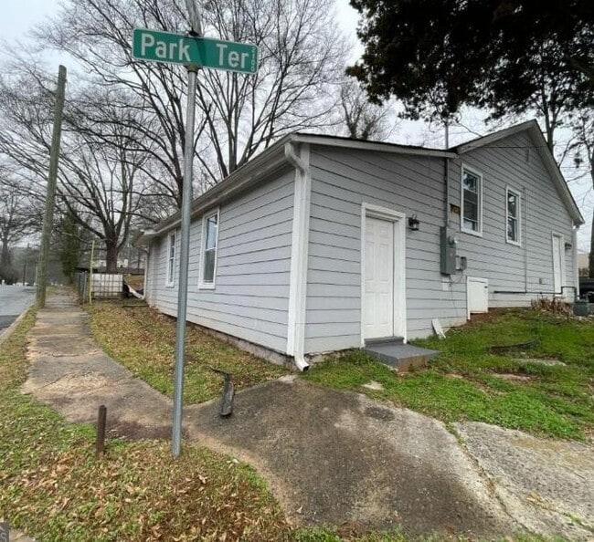 Building Photo - 2161 Park Terrace