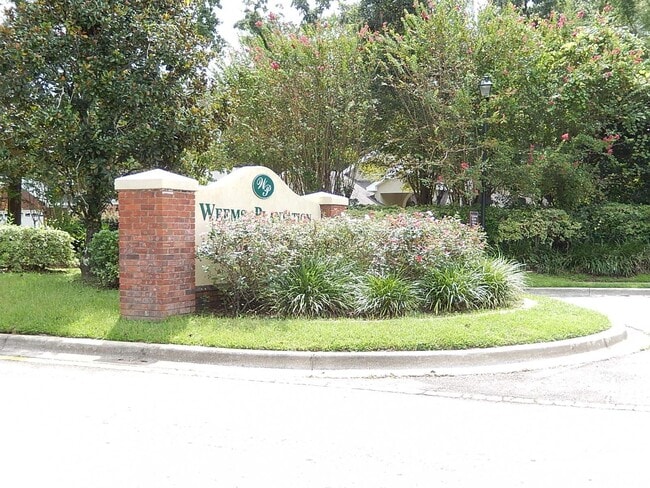 Building Photo - 3327 Dartmouth Dr