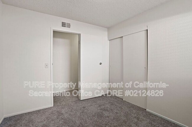 Building Photo - 6101 Tupelo Dr