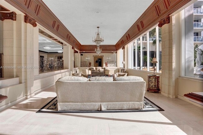 Building Photo - 2030 S Ocean Dr